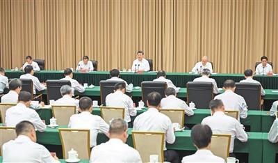 習(xí)近平在聽取海南自由貿(mào)易港建設(shè)工作匯報時強調(diào)

認真學(xué)習(xí)貫徹黨的二十屆四中全會精神 高標準建設(shè)海南自由貿(mào)易港
蔡奇出席匯報會